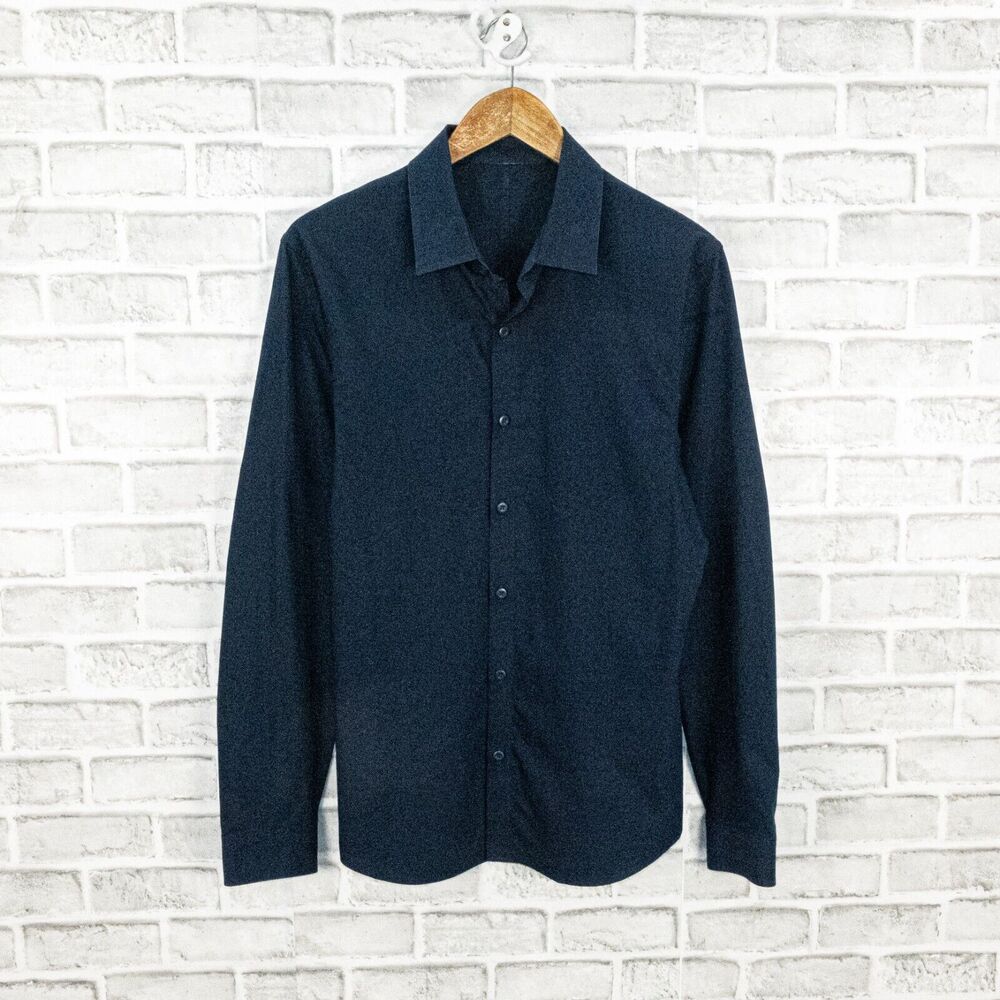 Lululemon Men's Navy Blue Button up Shirt Long Sleeve fits size Small